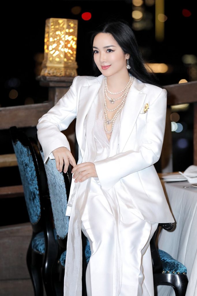Hoa hậu Việt ở tuổi U50 5