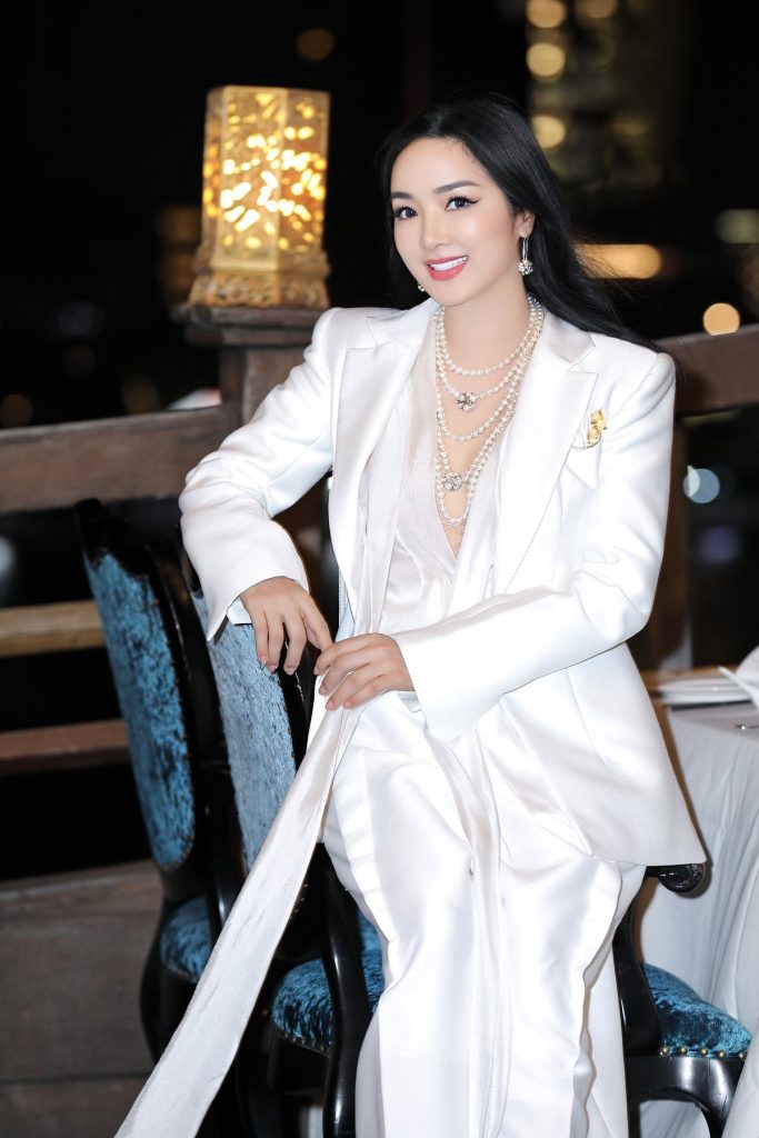 Hoa hậu Việt ở tuổi U50 6