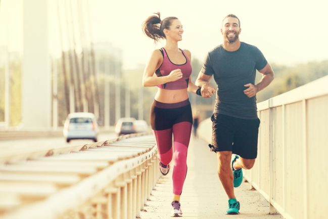 Chạy nhanh hay chạy bền: cách chạy nào tốt hơn cho mục tiêu giảm cân của bạn?