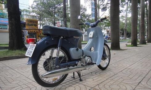 Huyền thoại Super Cub C100 nguyên bản tại Việt Nam