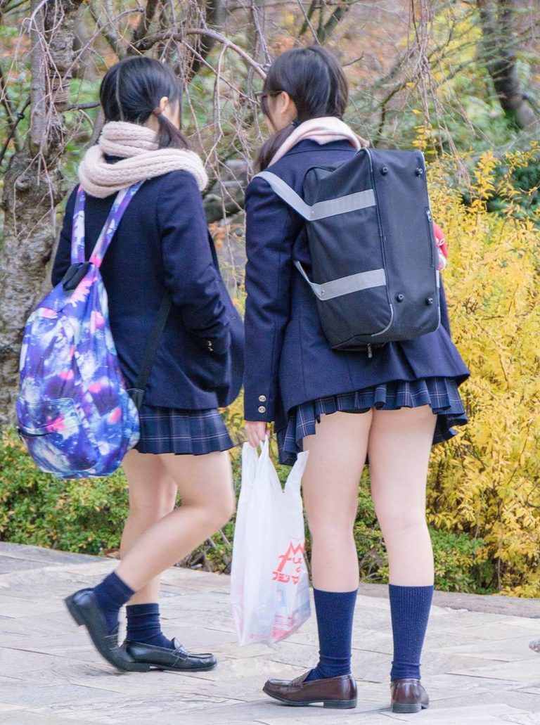 Quy định đồ nữ sinh oái oăm gây ngạc nhiên ở Nhật Bản